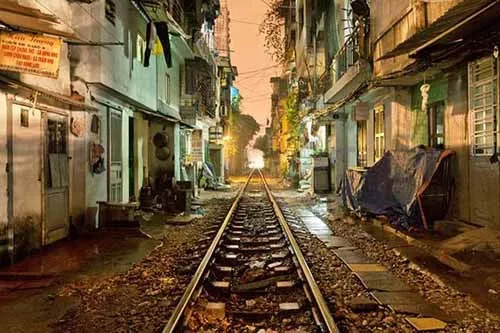 Photography exhibition features beauty of night in Hanoi, Hue