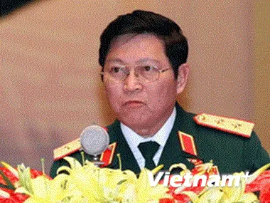 Defence Minister visits China