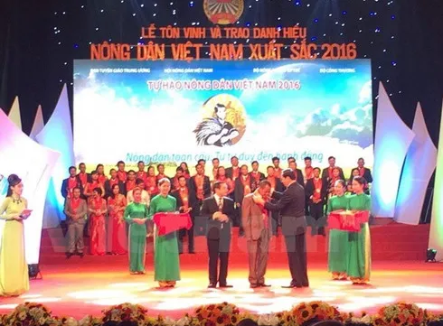 Outstanding farmers honoured in Hanoi