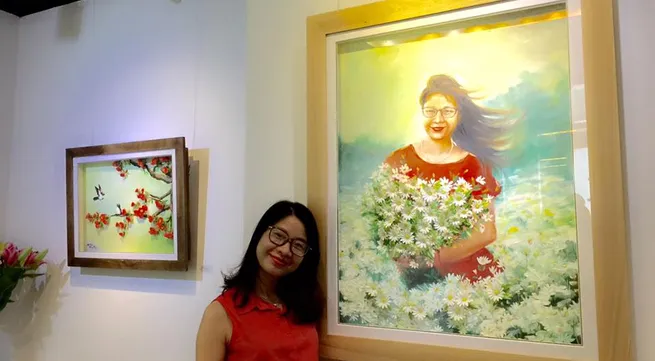 3D flower painting exhibition kicks off in Hanoi