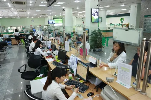 Bank employees get raises in Q1