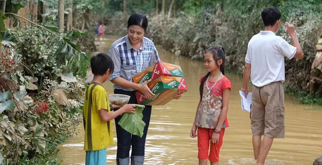 More support heading to flood-hit areas