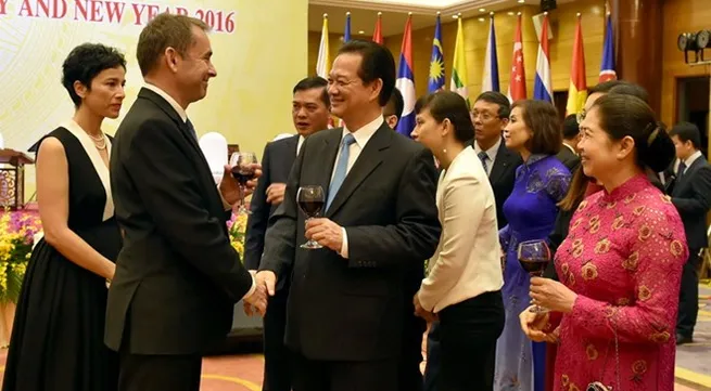 Prime Minister hosts banquet welcoming ASEAN Community and New Year 2016