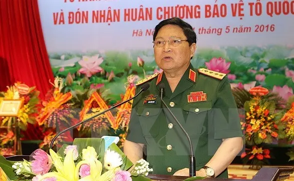 Defence minister pays official visit to Laos
