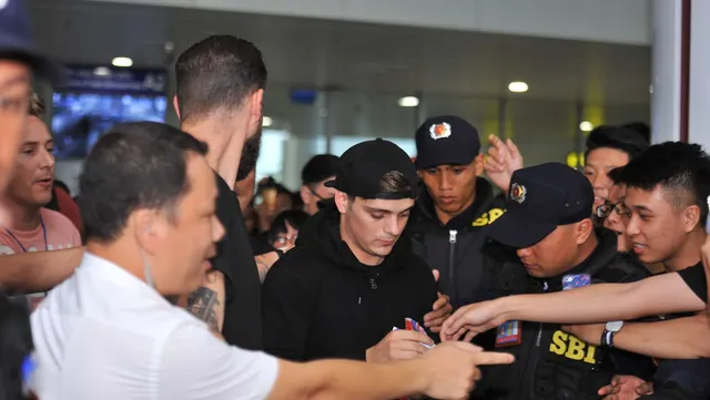 Martin Garrix arrives in Vietnam