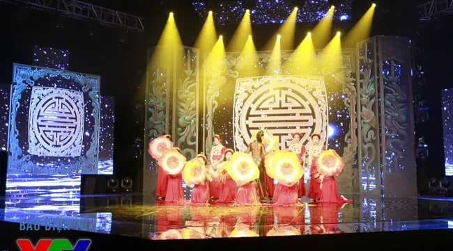 Xuân đoàn viên 2015: Exposing the tradition