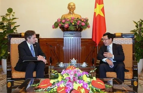 Vietnam FM and US Deputy Secretary of State discuss bilateral ties