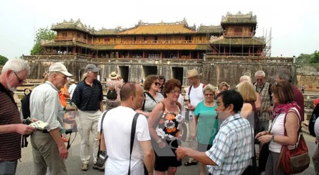 Hue welcomes more tourists by sea