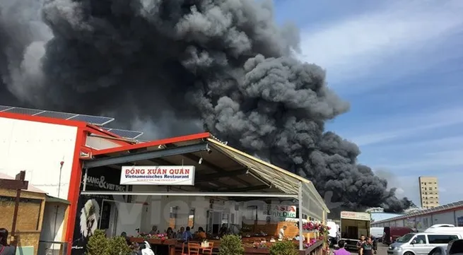 Fire in Berlin-based Dong Xuan Centre causes huge economic loss