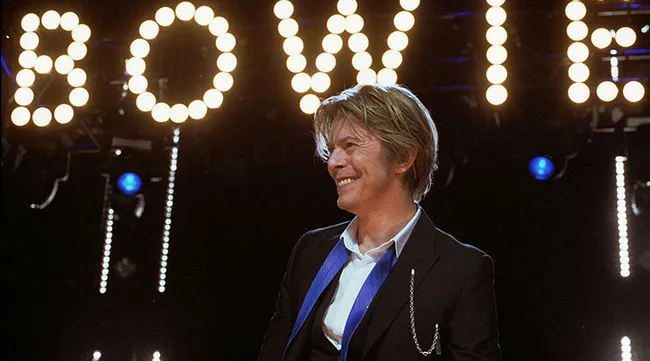 Brit Awards 2016 honors David Bowie