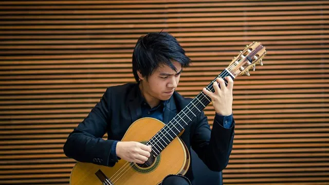 Vietnamese runner-up in guitar contest