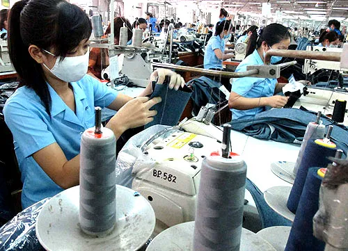 25,000 firms resume operations