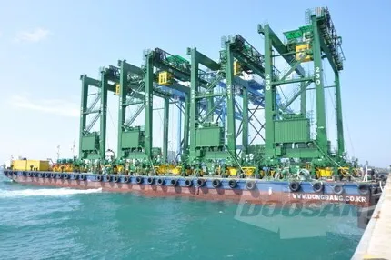 Doosan Vina exports container cranes to Saudi Arabia