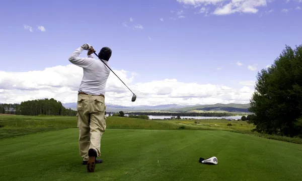 Golfers compete to support poor