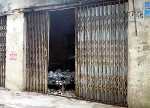 Fire destroys shops in Hải Dương