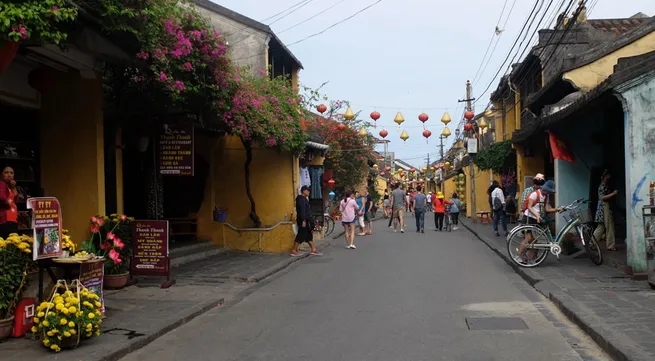 Vietnam’s tourism promoted in Europe