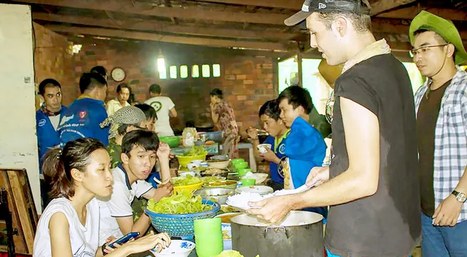 International volunteers contribute to Vietnam