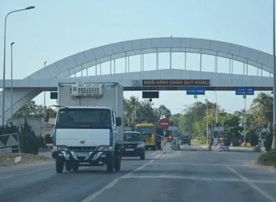 Tolls reduced for trucks at two toll booths