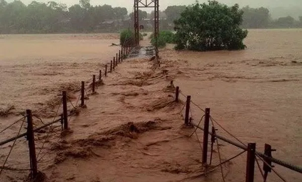 10 people swept away in Lào Cai flood