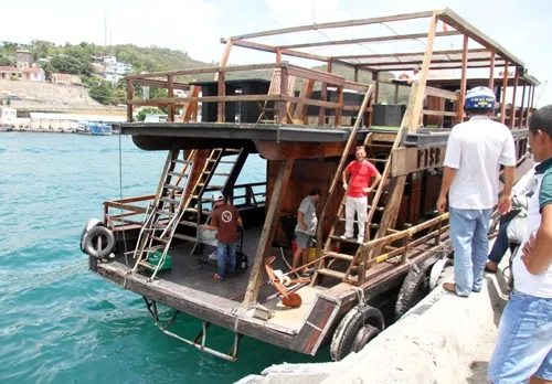 Tourist boat collides with three other vessels