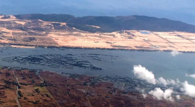 Foreign investors change their minds about oil refineries