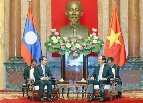 Senior leaders host Lao Foreign Minister