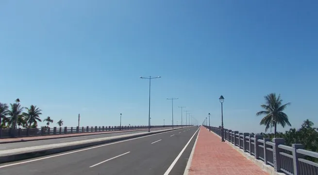 Cua Dai Bridge opens to traffic in Quang Nam