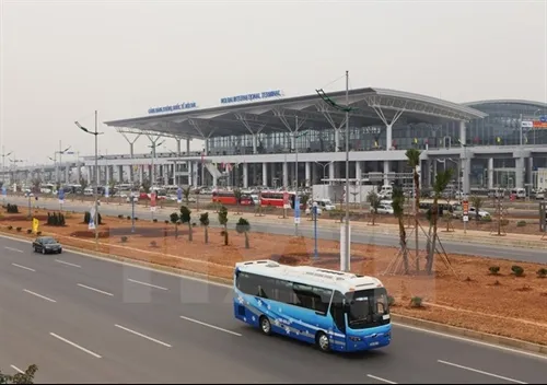 Private transport firms offer cheap ride from Hà Nội to Nội Bài Airport