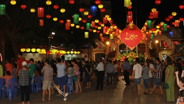 Chinese Lantern Festival held in Ho Chi Minh City