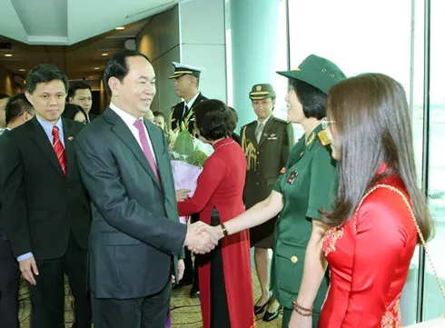President arrives in Singapore to start State visit