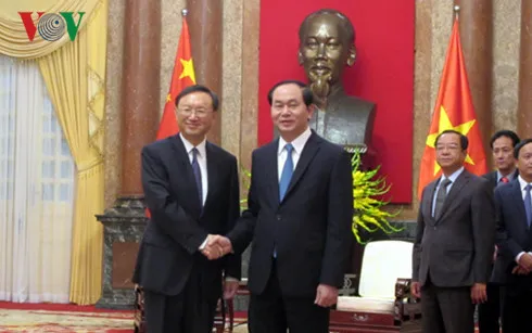 Party and State leaders welcome Chinese State Councilor