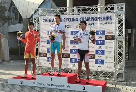 Vietnamese cyclist wins silver medal at Asian Junior Championships