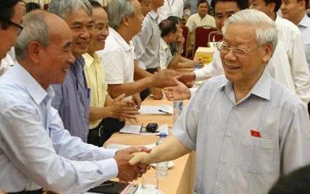 Party leader meets voters in Hanoi