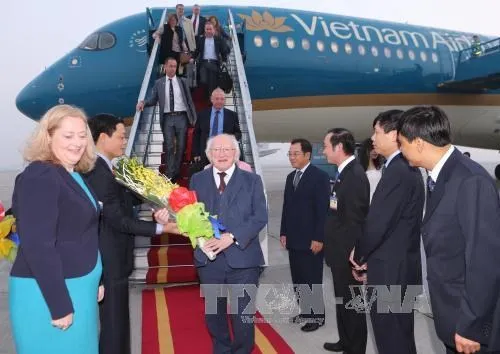 Irish President begins visit to Vietnam