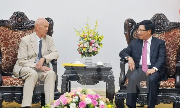 Deputy PM receives Swedish PM special envoy