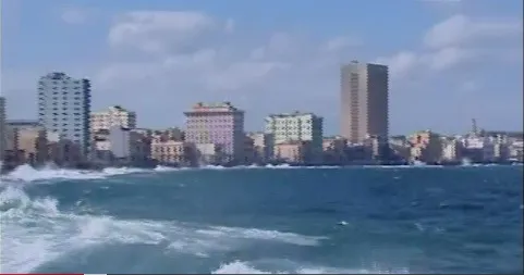 Cuban filmmakers shoot documentary about modern Vietnam