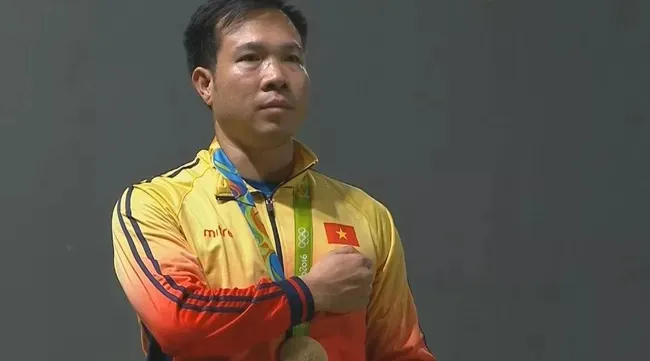 Hoang Xuan Vinh makes history for Vietnam with Olympic gold