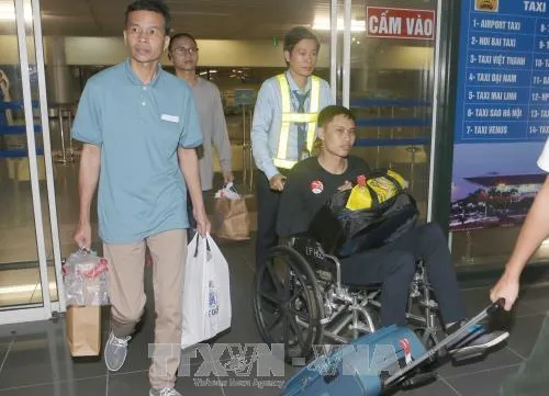 Sailors kipnapped in the Philippines return to Vietnam