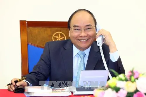 Japan and Vietnam PMs phone conference