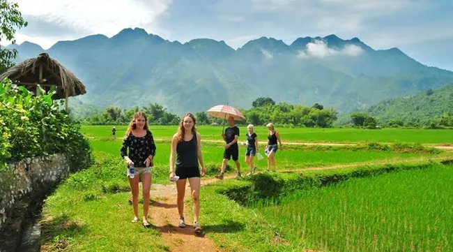 Vietnam hosts over 1 million foreign visitors in July