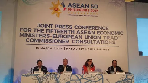 EU, ASEAN agree to resume FTA negotiations