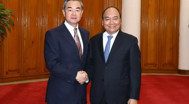 PM Nguyen Xuan Phuc welcomes Chinese Foreign Minister
