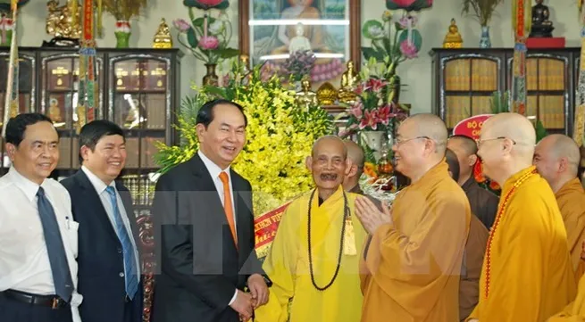 President visits Vietnam Buddhist Sangha Supreme Patriarch