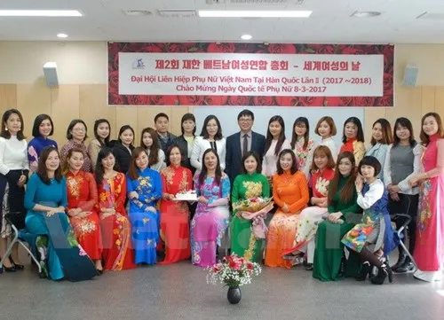 Vietnam women's association in RoK holds second congress