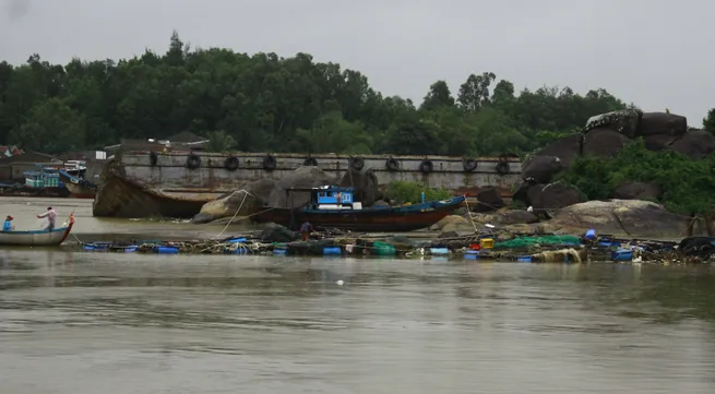 Support for fishermen after Typhoon Damrey