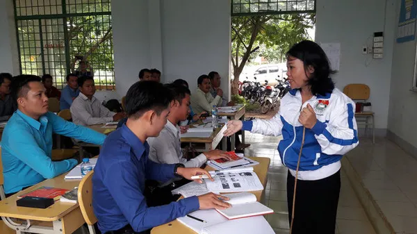 Improved vietnamese language teaching in Laos