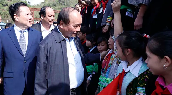 PM visits Cao Bang province