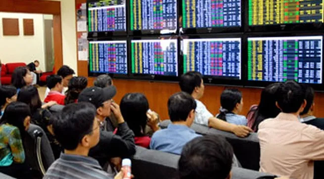 VN energy stocks fuel market surge