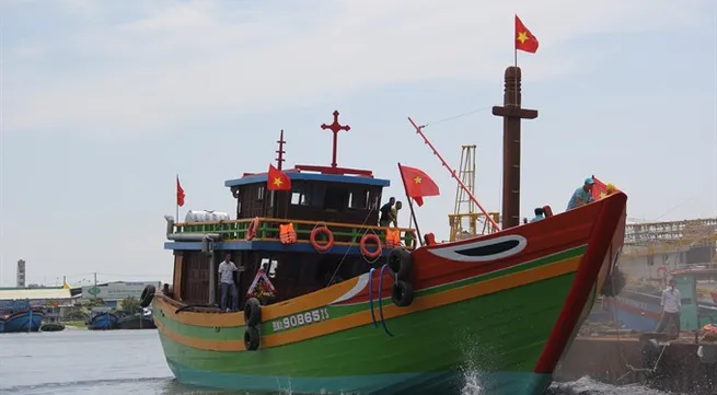 Đà Nẵng launches logistics trawler