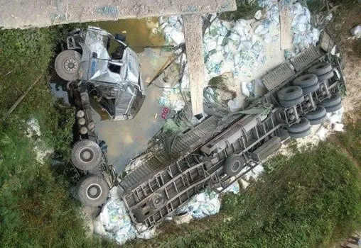 Truck accident kills one, injures one
